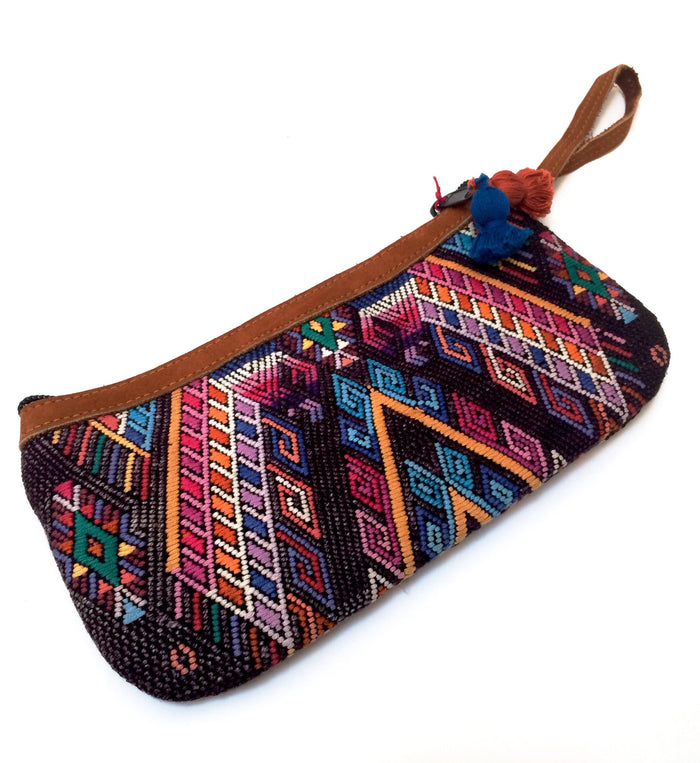 Mi Cosita Hupil Wristlet "The Falcon"